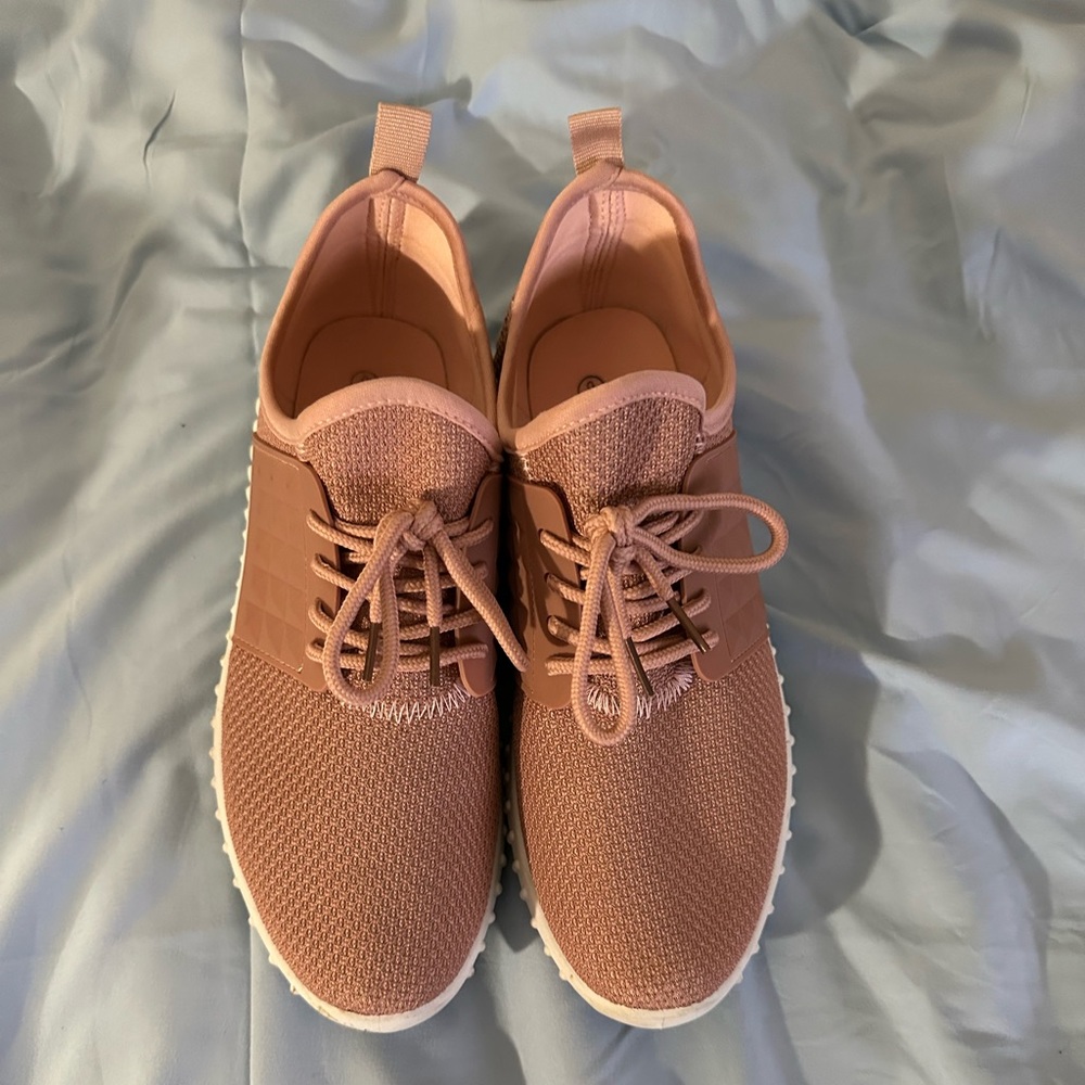 Free Choice Sneakers